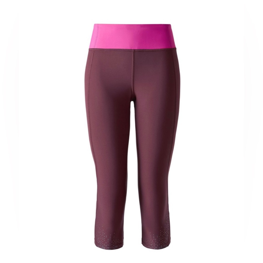BRAND NEW WITH TAGS Lululemon Tight Stuff Crop
Bordeaux Drama /Raspberry SIZE 6